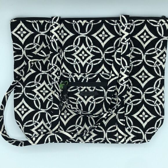 Geometric Print Quilted Tote  - Picture 3 of 5